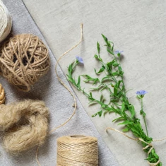 Kötözőzsineg, kampók, kötöződrót