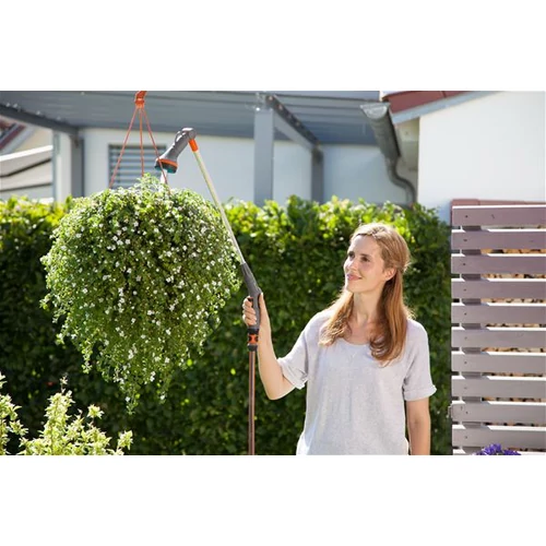 Kép 2/5 - Gardena Öntözőrúd a magasan elhelyezett kaspókhoz.