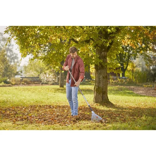 Kép 4/5 - GARDENA CombiSystem Állítható Fém Lombseprű Fej