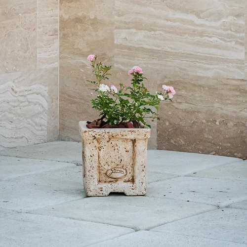 Kép 1/3 - JOVÁN Róma kocka virágláda 23cm MOGYORÓ